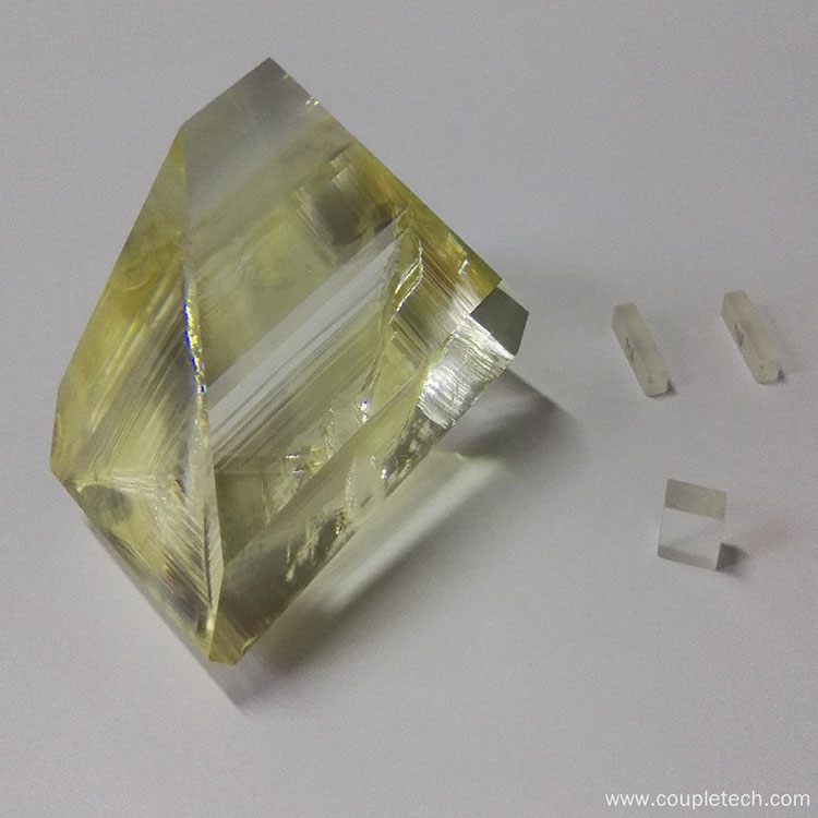 Ali KTP Crystal revolucionira aplikacije SHG in OPO v fotoniški industriji?
